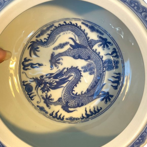 BEAUTIFUL BLUE AND WHITE ASIAN THEMED LARGE ROUND CERAMIC BOWL ON STAND (EUC) - Picture 5 of 9